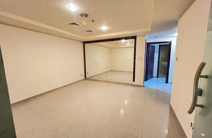 Apartment - 2 Bedrooms - 4 Bathrooms for rent in Al Khan Corniche - Al Khan - Sharjah