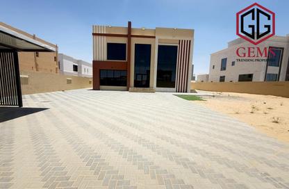 Villa - 5 Bedrooms - 6 Bathrooms for rent in Al Aweer 1 - Al Aweer - Dubai