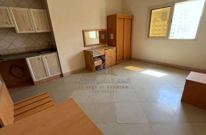 Apartment - Studio - 1 for rent in Al Butina 9 Building - Bu Tina - Al Sharq - Sharjah Apartment - Studio - 1 for rent in Al Butina 9 Building - Bu Tina - Al Sharq - Sharjah