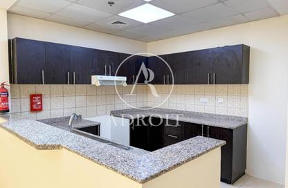 Apartment - 1 Bedroom - 2 Bathrooms for rent in Mazaya 8 - Queue Point - Liwan - Dubai