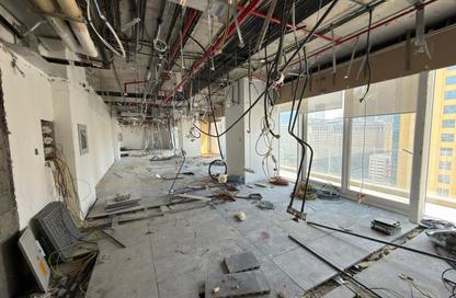 Full Floor - Studio - 4 Bathrooms for rent in Maze Tower - Sheikh Zayed Road - Dubai