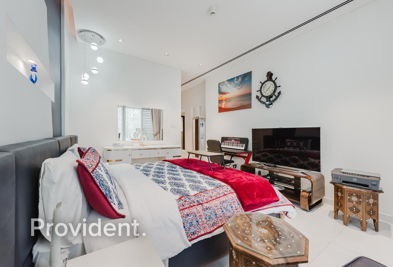 Contemporary Villa | Corner Plot | Prime Location photo 15