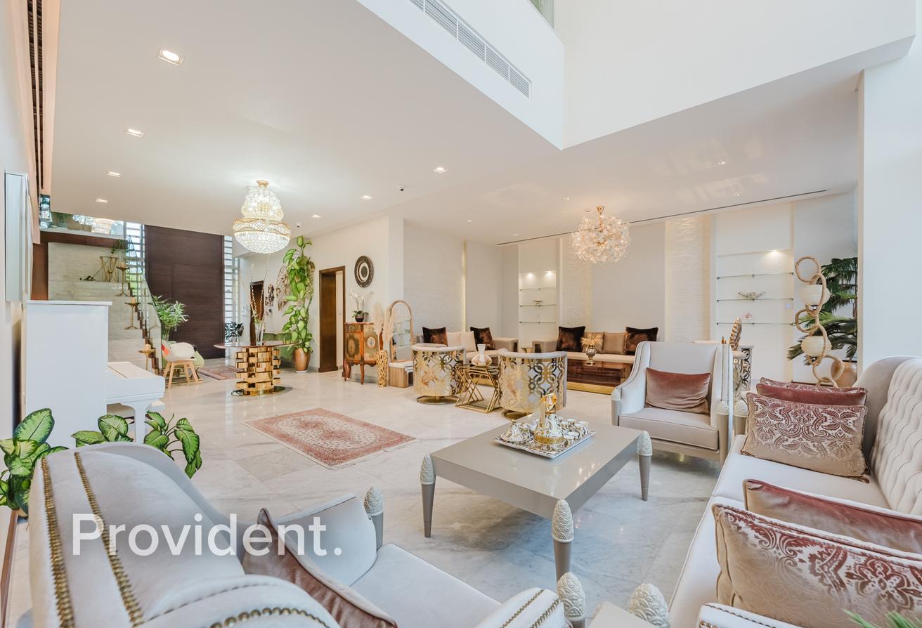 Contemporary Villa | Corner Plot | Prime Location photo 4