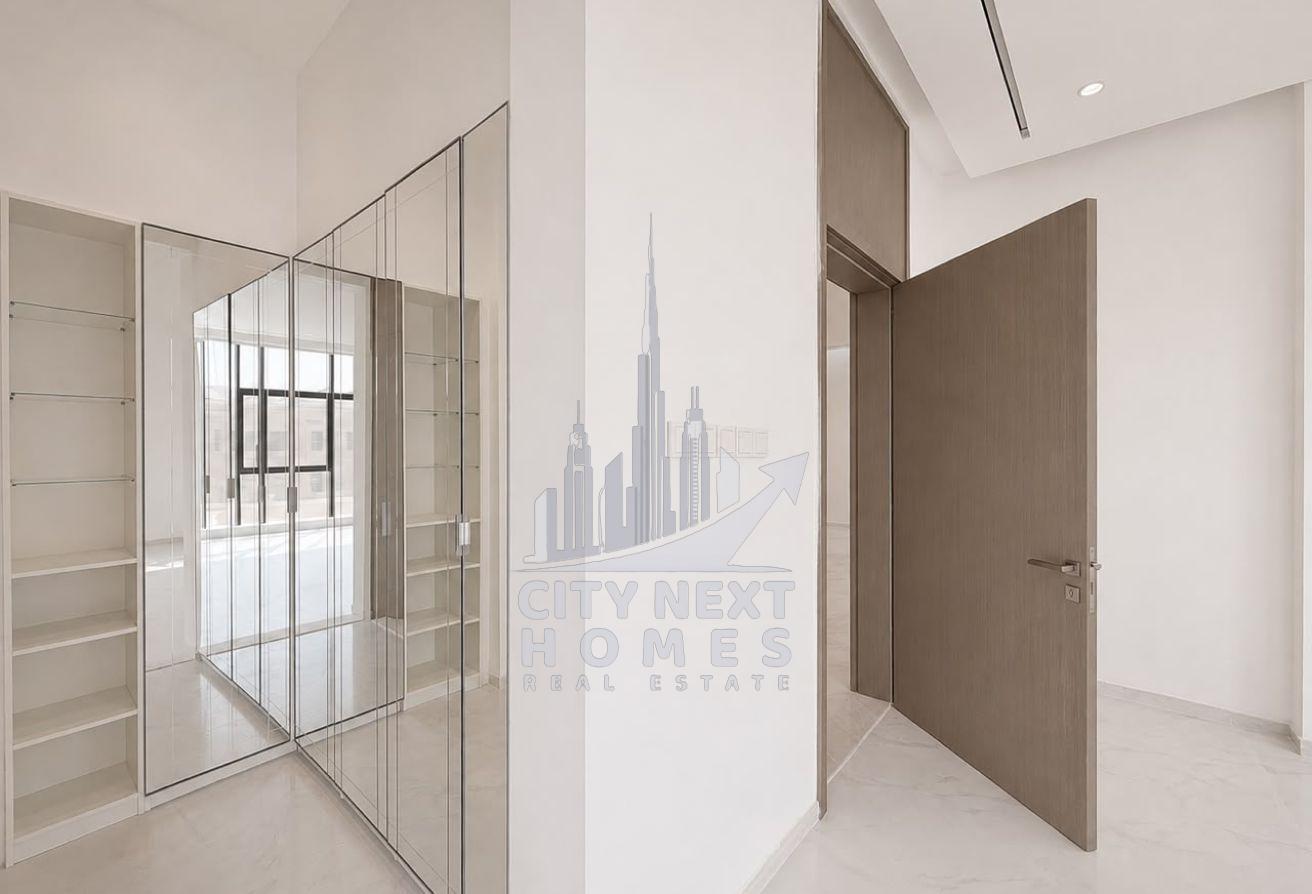 Modern| 5Br | Hall | Majlis | Maid | Garden| Pool photo 8