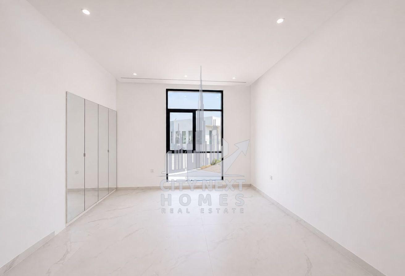 Modern| 5Br | Hall | Majlis | Maid | Garden| Pool photo 10