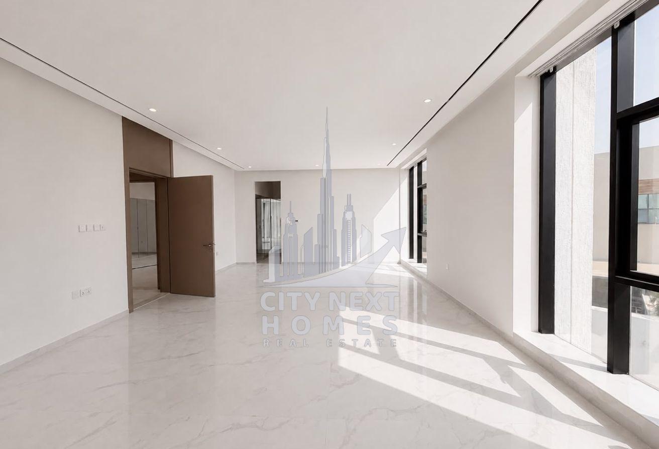 Modern| 5Br | Hall | Majlis | Maid | Garden| Pool photo 7