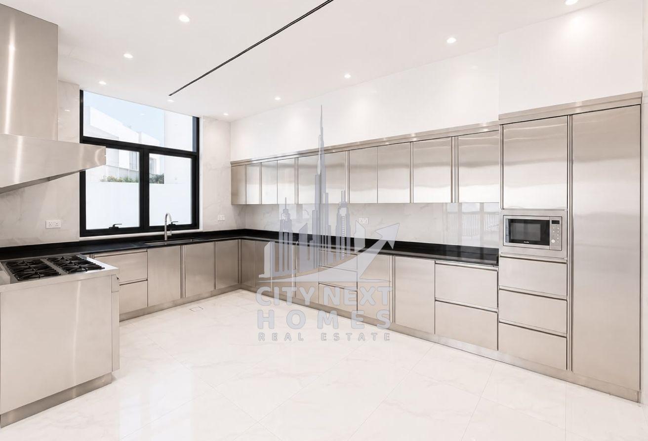 Modern| 5Br | Hall | Majlis | Maid | Garden| Pool photo 17