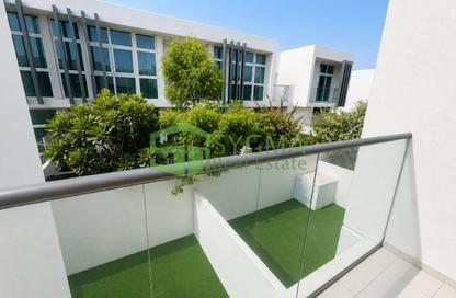 Townhouse - 3 Bedrooms - 4 Bathrooms for rent in Centaury - Damac Hills 2 - Dubai