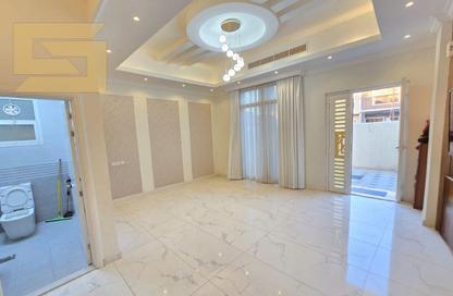 Villa - 4 - 6 for sale in Al Zaheya Gardens - Al Zahya - Ajman