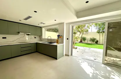 فيلا - 3 غرف نوم - 3 حمامات للايجار في الينابيع 3 - الينابيع - دبي