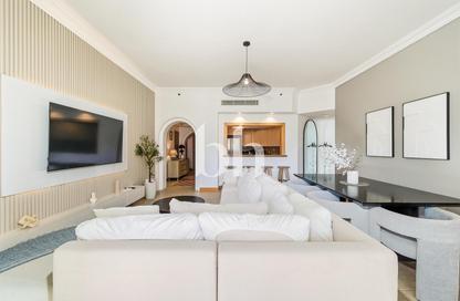 Apartment - 2 Bedrooms - 3 Bathrooms for rent in Al Habool - Shoreline Apartments - Palm Jumeirah - Dubai