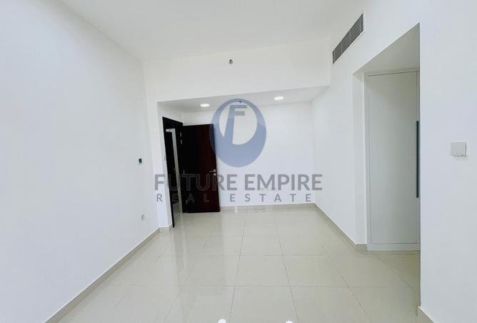 92692466 - Property Image 3