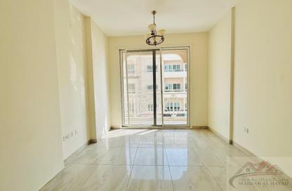 Apartment - 1 Bedroom - 2 Bathrooms for rent in Muwaileh 29 Building - Muwaileh - Sharjah