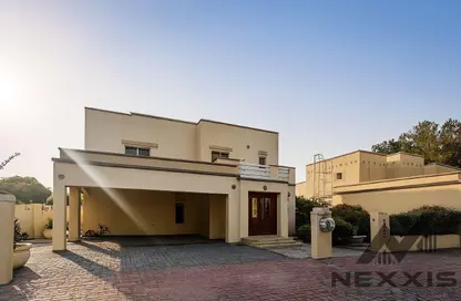 Villa - 4 Bedrooms - 5 Bathrooms for rent in Meadows 9 - Meadows - Dubai