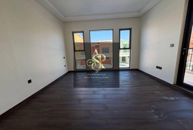 127033968 - Property Image 2