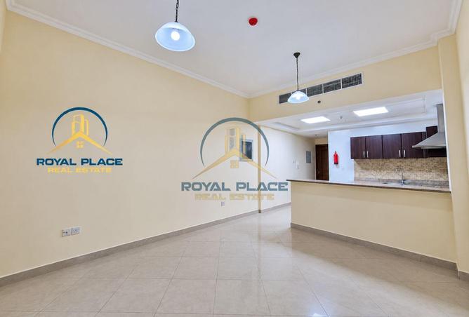 Spacious Studio | Bright Layout | Prime Location photo 3