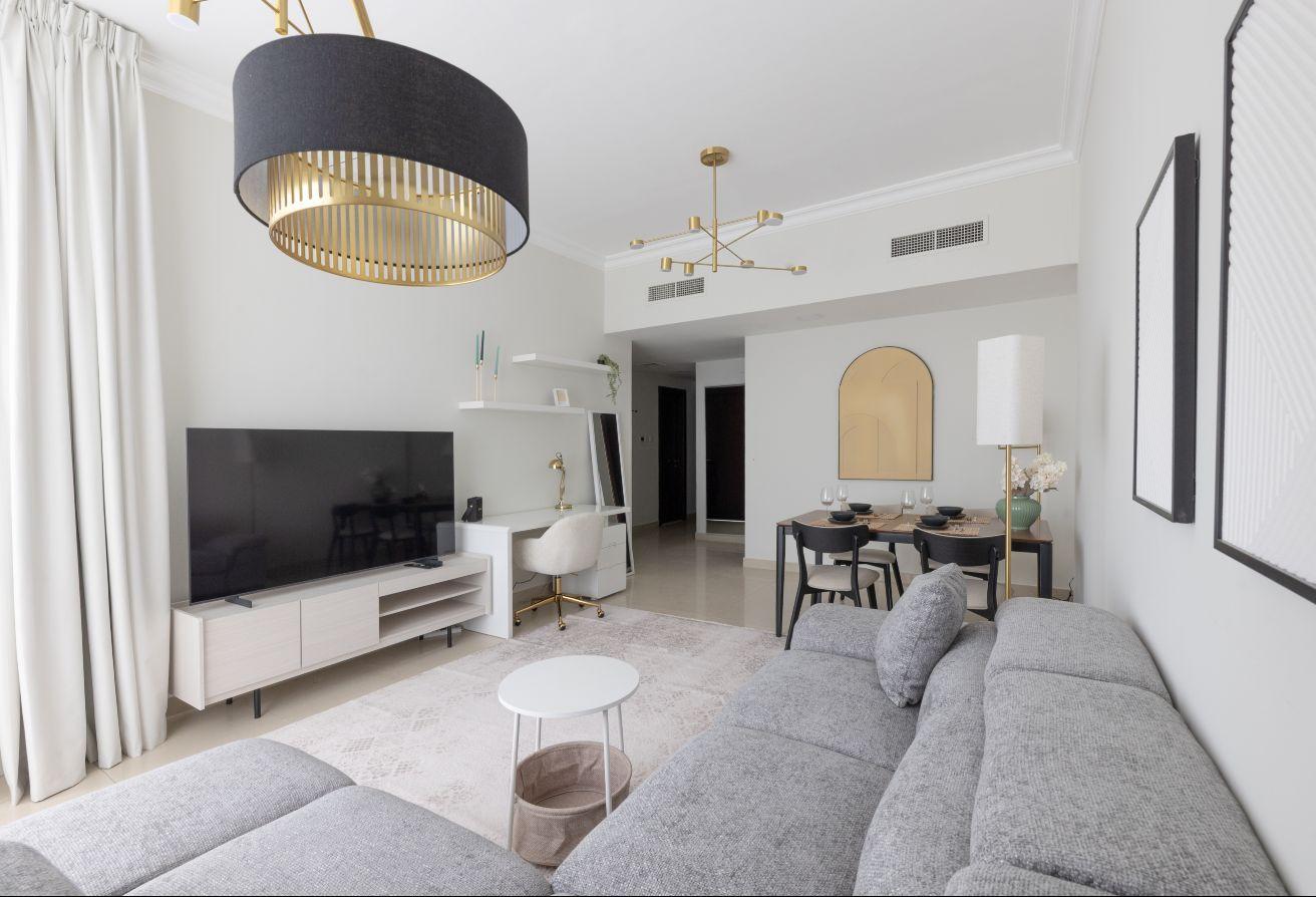 High floor | Lake & skyline view | Modern interior photo 7