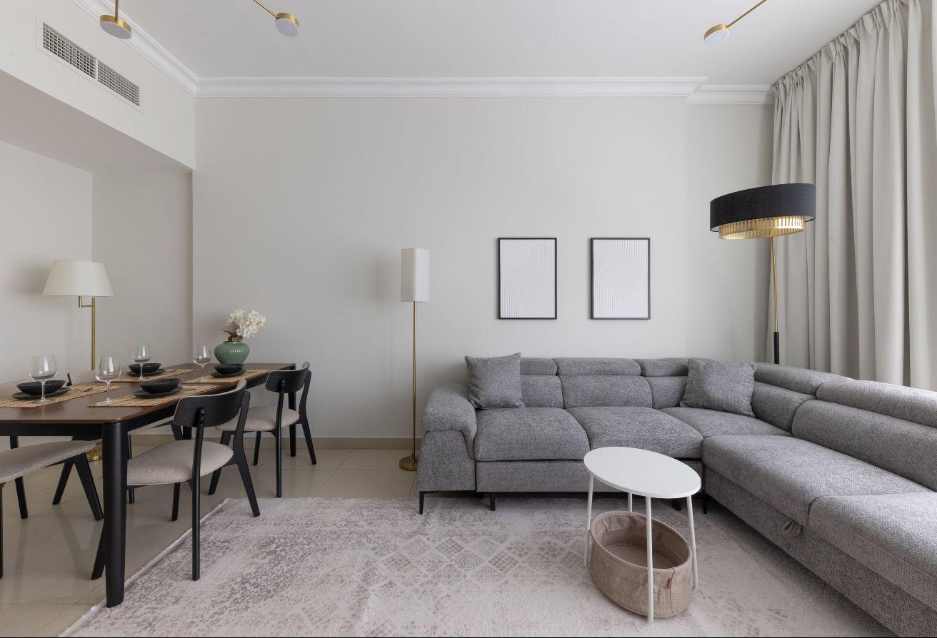 High floor | Lake & skyline view | Modern interior photo 8