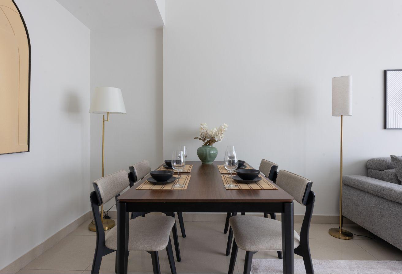 High floor | Lake & skyline view | Modern interior photo 10