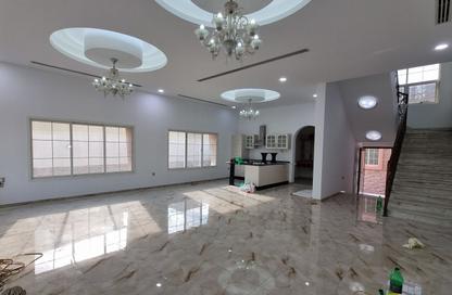 Villa - 4 Bedrooms - 6 Bathrooms for rent in Al Quoz 2 - Al Quoz - Dubai