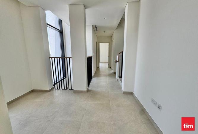 74231405 - Property Image 3