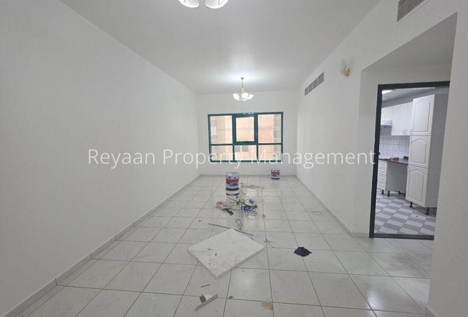 1 BR Apartment with parking and Balcony in Dubai