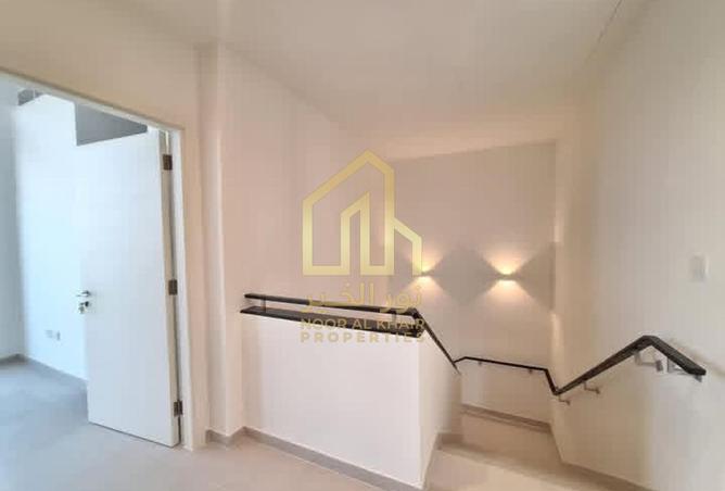 98715159 - Property Image 3