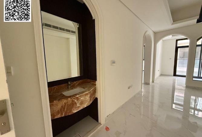 74649311 - Property Image 3