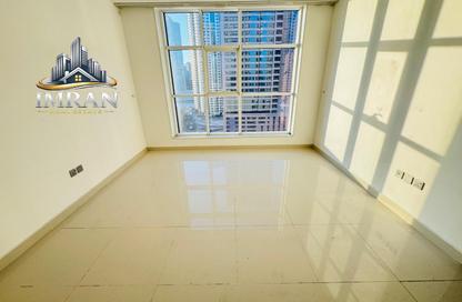 Apartment - 1 Bedroom - 2 Bathrooms for rent in Al Khan Corniche - Al Khan - Sharjah Apartment - 1 Bedroom - 2 Bathrooms for rent in Al Khan Corniche - Al Khan - Sharjah