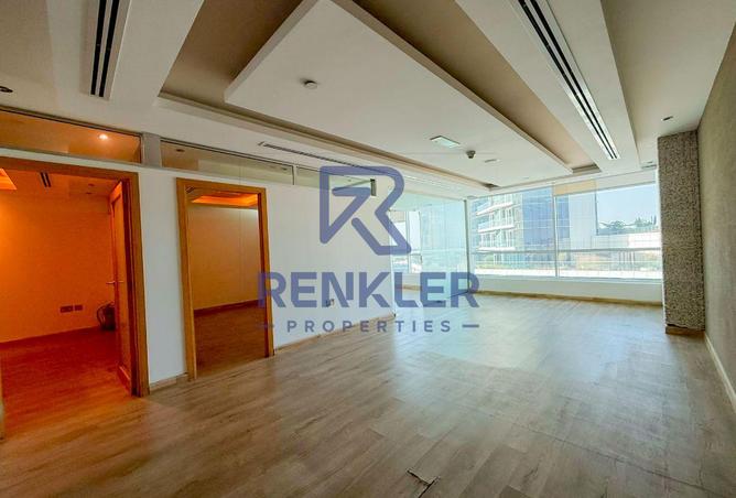 100835671 - Property Image 2