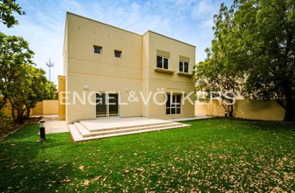 Villa - 3 Bedrooms - 4 Bathrooms for rent in Meadows 9 - Meadows - Dubai