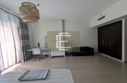 Apartment - Studio - 1 for rent in Dubai Wharf Tower 2 - Dubai Wharf - Al Jaddaf - Dubai