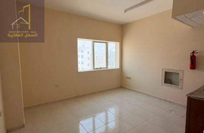 Apartment - Studio - 1 Bathroom for rent in Muwailih Building - Muwaileh - Sharjah