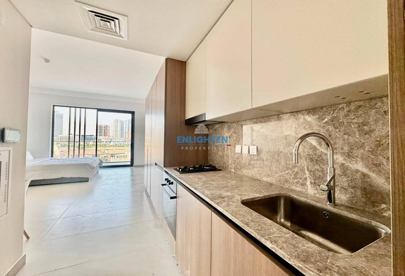BRAND NEW |SPACIOUS |MODERN |READY TO MOVE photo 8