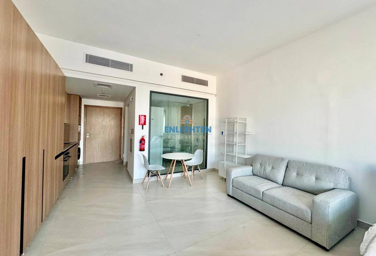 BRAND NEW |SPACIOUS |MODERN |READY TO MOVE photo 9