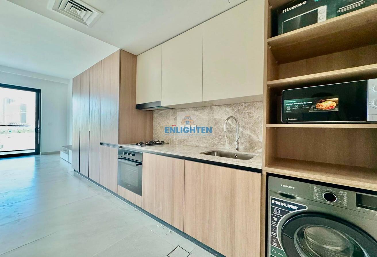 BRAND NEW |SPACIOUS |MODERN |READY TO MOVE photo 11