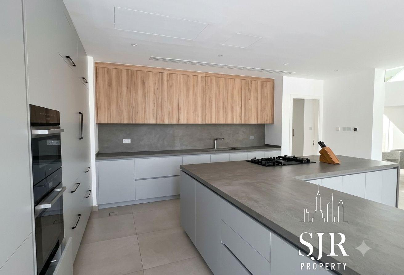 Fully upgraded | lake backing | Avail Now photo 18