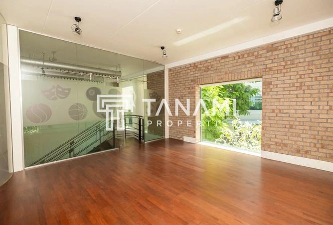 60518597 - Property Image 3