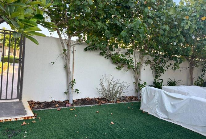 104243008 - Property Image 2