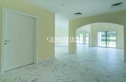 Villa - 5 Bedrooms - 5 Bathrooms for rent in Meadows 9 - Meadows - Dubai