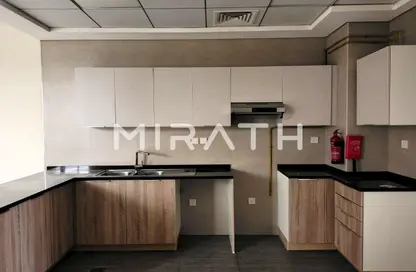 Apartment - 1 Bedroom - 2 Bathrooms for rent in Jumeirah Apartments - Jumeirah 1 - Jumeirah - Dubai