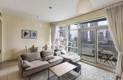 شقة - غرفة نوم - 2 حمامات للايجار في لوفتس إيست - ذا لوفت - وسط مدينة دبي - دبي