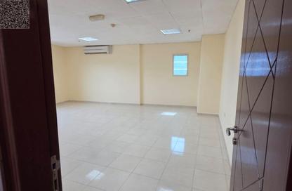 Office Space - Studio - 1 for rent in Orient Tower 1 - Orient Towers - Al Bustan - Ajman
