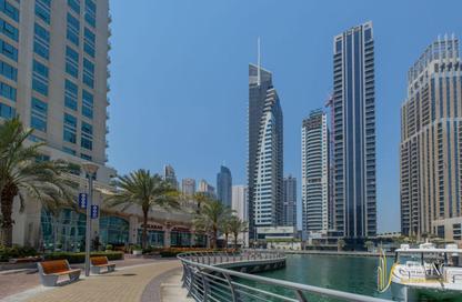 Apartment - 1 Bedroom - 2 Bathrooms for rent in MAG 218 - Dubai Marina - Dubai