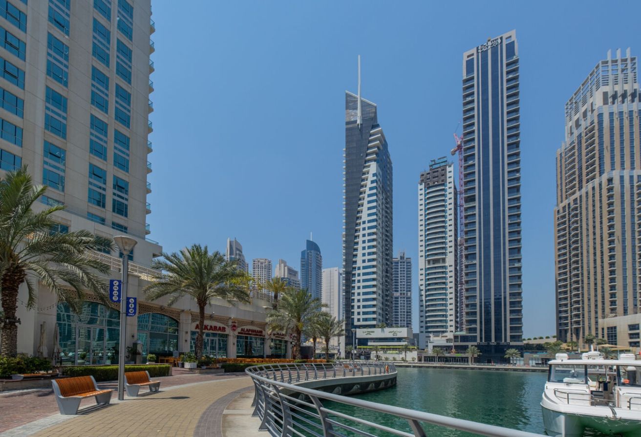 Spacious 1BR | Prime Dubai Marina Location |VACANT