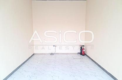 Shop - Studio for rent in Hor Al Anz - Deira - Dubai