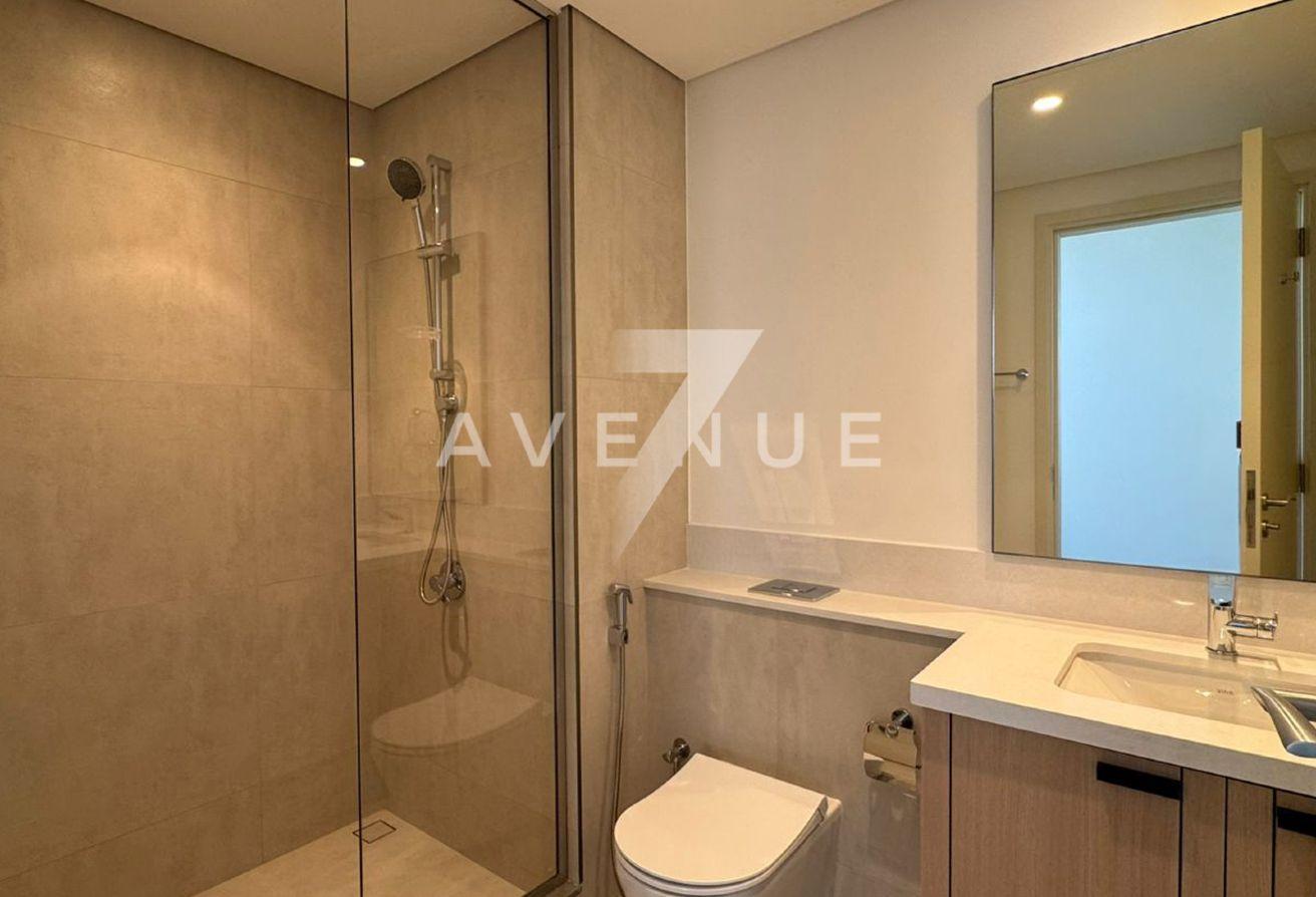 Corner Unit | Brand New | Vacant photo 10