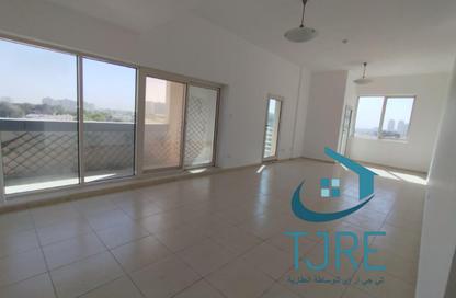 Apartment - 2 - 3 for rent in Olympic Park 1 - Olympic Park Towers - Dubai Sports City - Dubai