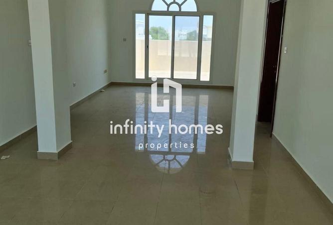 120654304 - Property Image 3