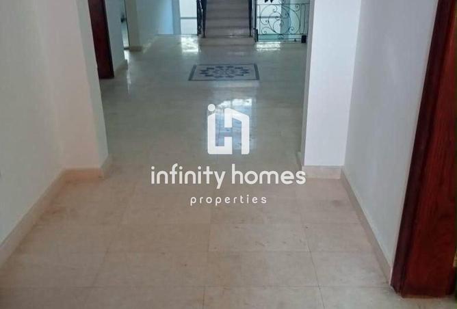 120654304 - Property Image 2